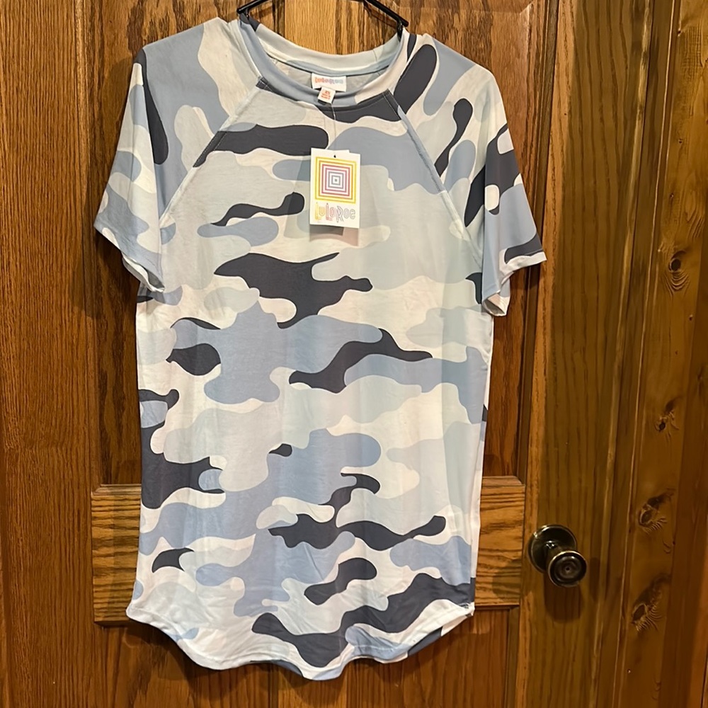 XS LuLaRoe Axel.